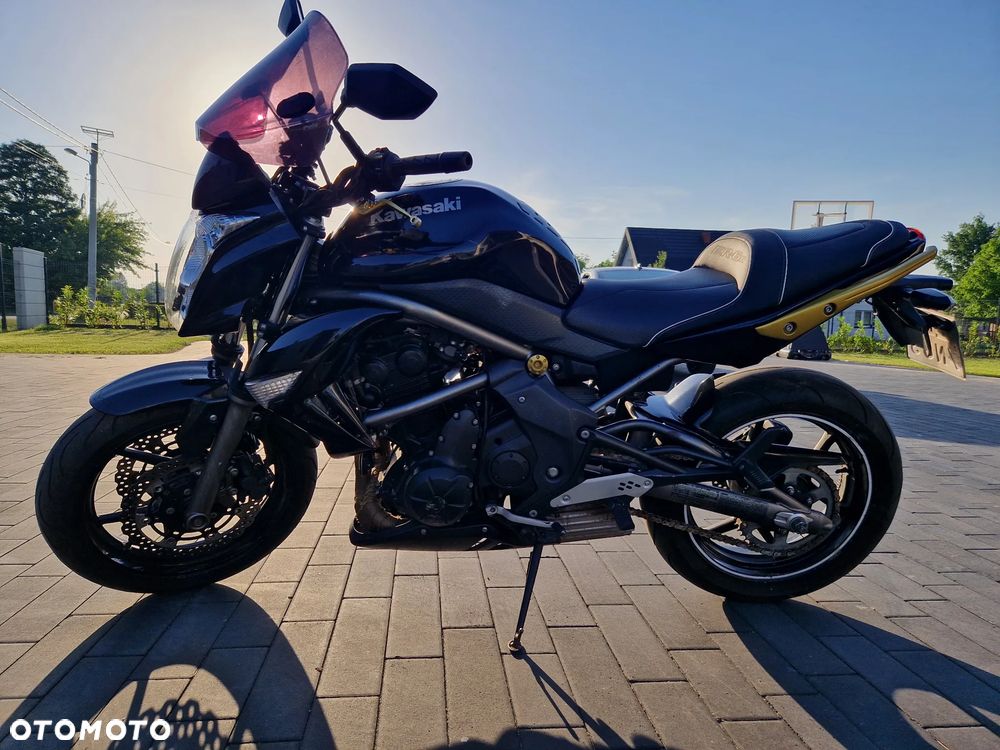 Kawasaki ER - 2