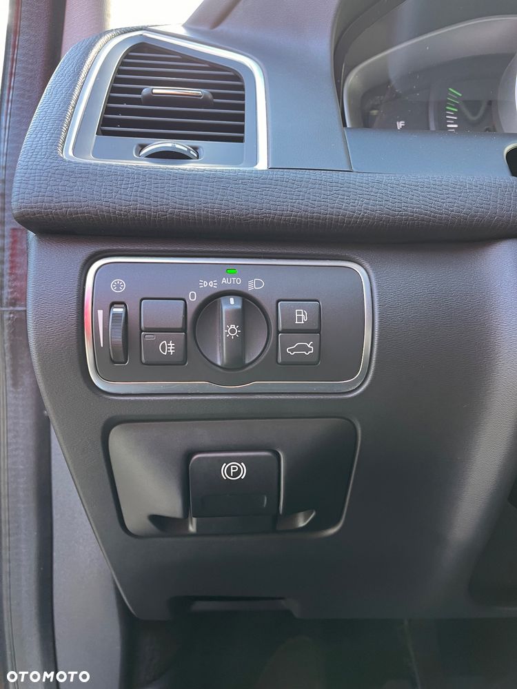 Volvo XC 60 - 31