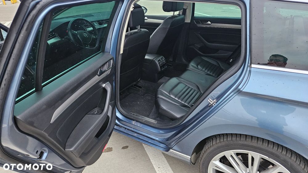 Volkswagen Passat - 17
