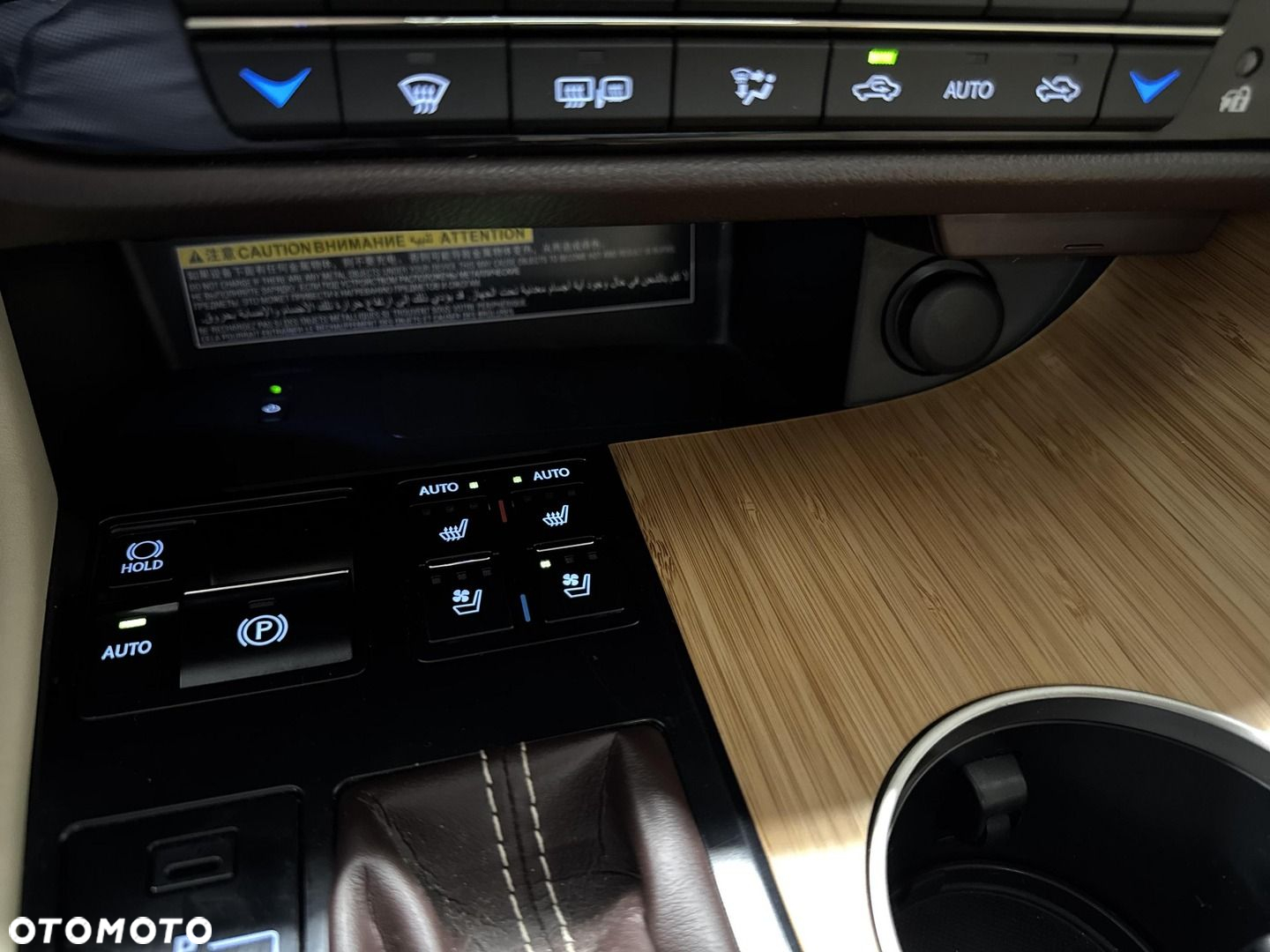 Lexus RX 450h Prestige - 30