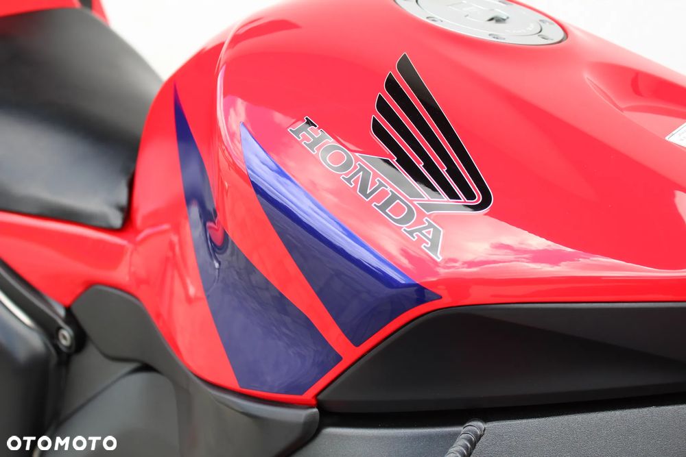 Honda CBR - 15