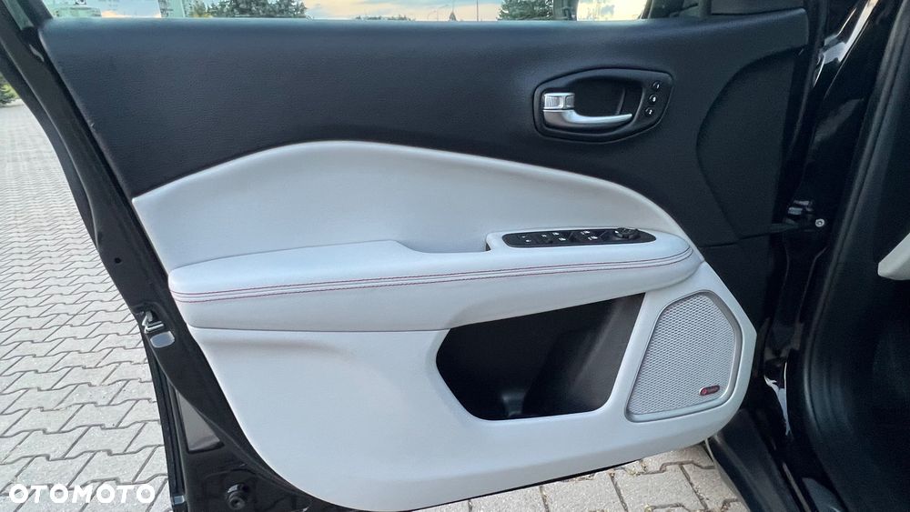 Jeep Compass 2.0 MultiJet Active Drive Limited - 22