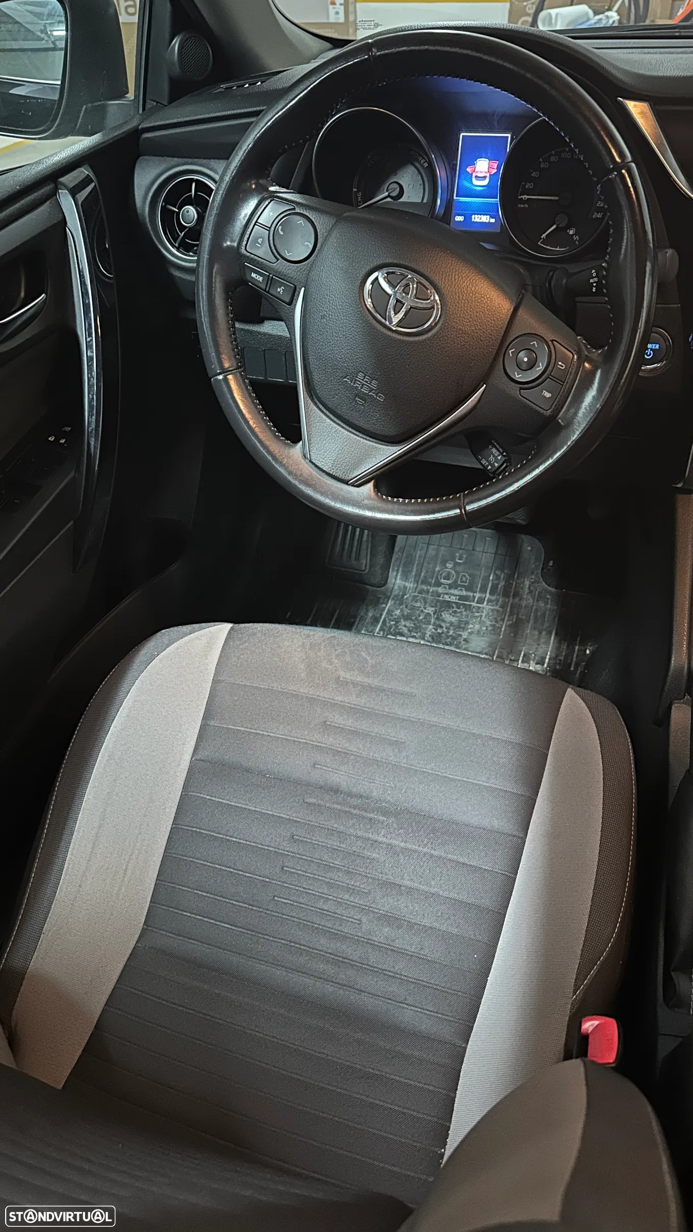 Toyota Auris 1.8 HSD Sport - 7