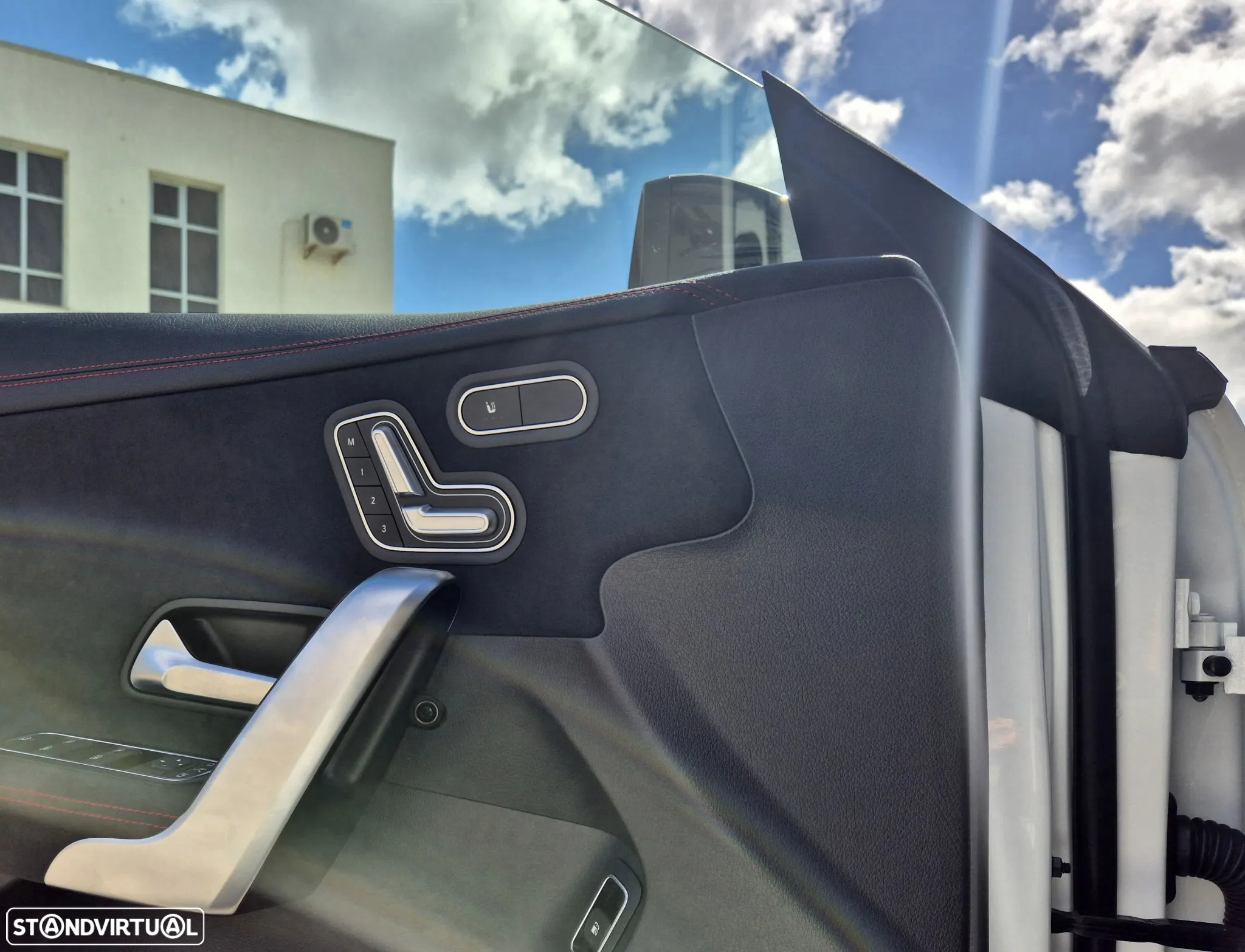 Mercedes-Benz CLA 250 e 8G-DCT AMG Line - 12