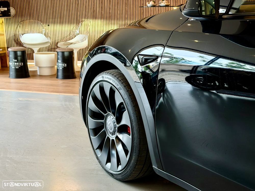 Tesla Model Y Performance Tração Integral - 25