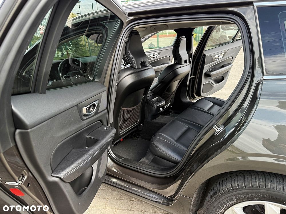 Volvo V60 D3 Geartronic Momentum Pro - 26