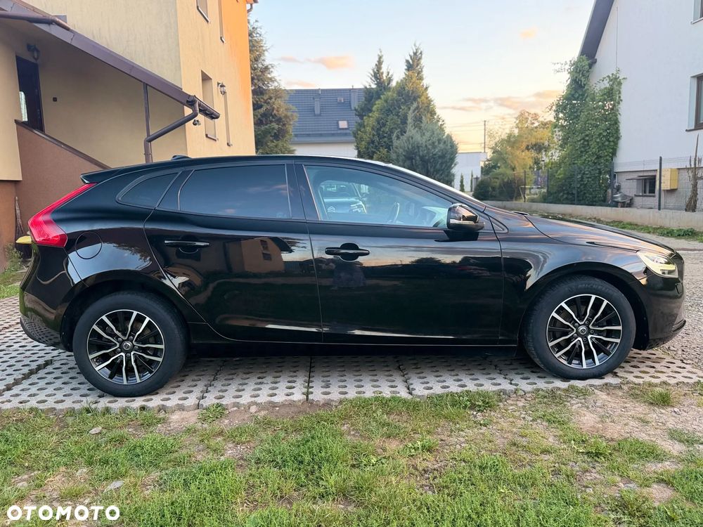 Volvo V40 D2 Drive-E Momentum - 8