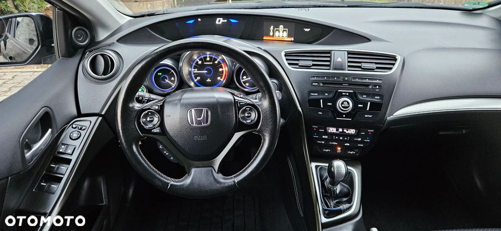 Honda Civic 1.6 i-DTEC Executive Black Edition - 17