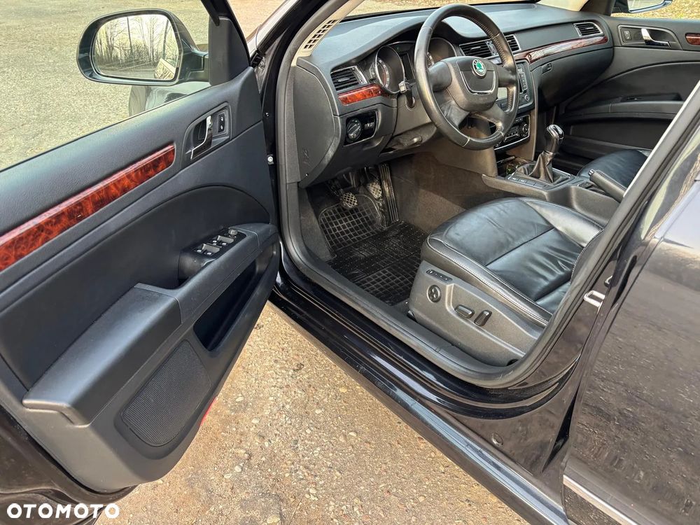 Skoda Superb 2.0 TDI Platinum - 17
