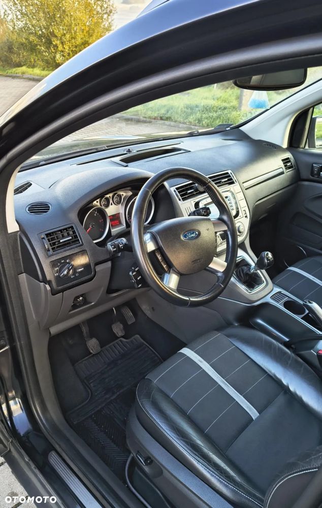 Ford Kuga 2.0 TDCi Titanium - 8