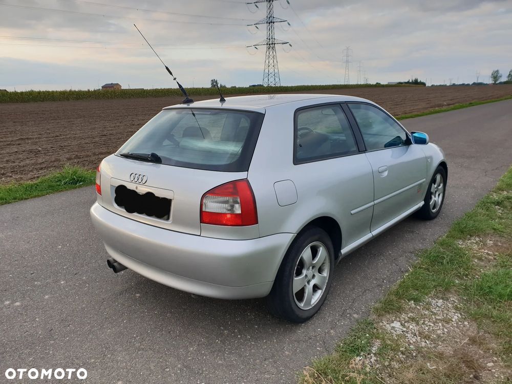 Audi A3 1.9 TDI Attraction - 4