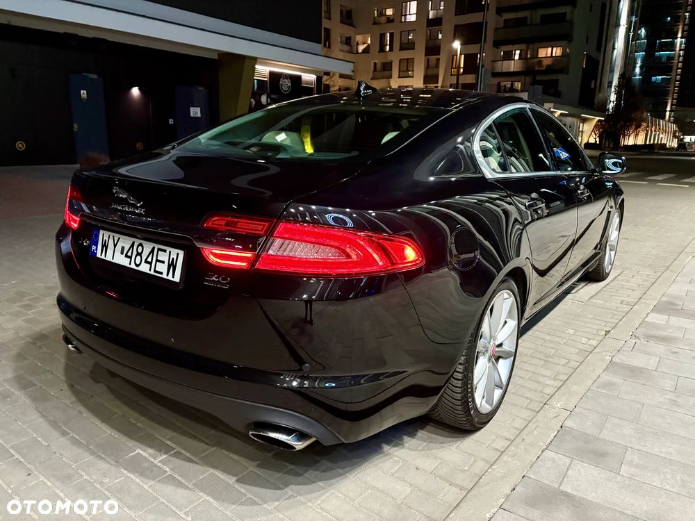 Jaguar XF 35t AWD Portfolio - 11