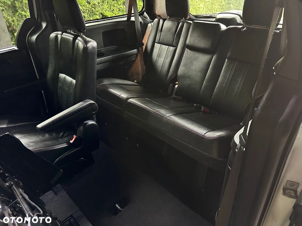 Dodge Grand Caravan 3.6 R/T - 10