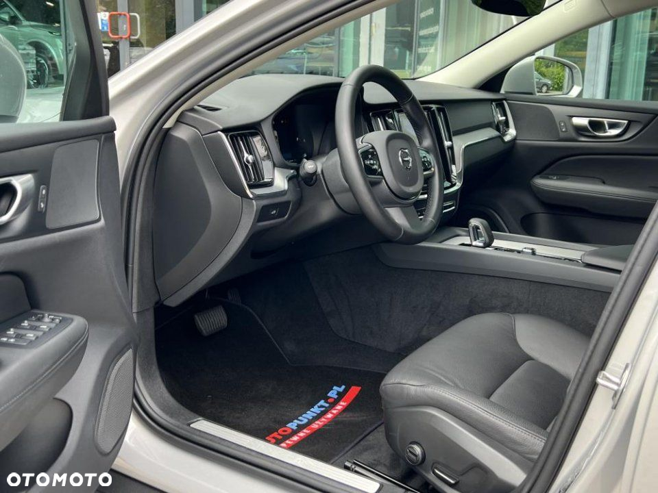 Volvo V60 Cross Country - 9