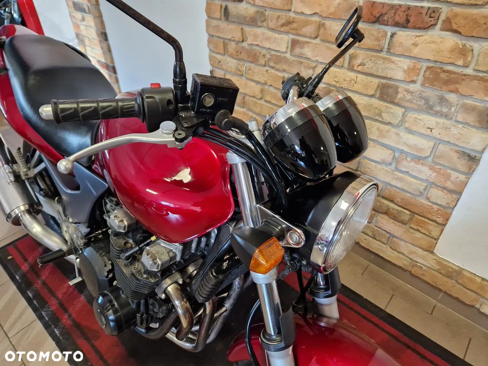 Kawasaki ZR - 30
