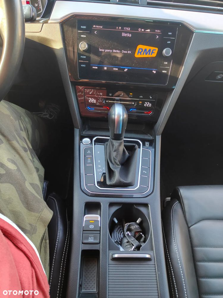 Volkswagen Passat Variant 2.0 TDI SCR DSG 4Motion Elegance - 33