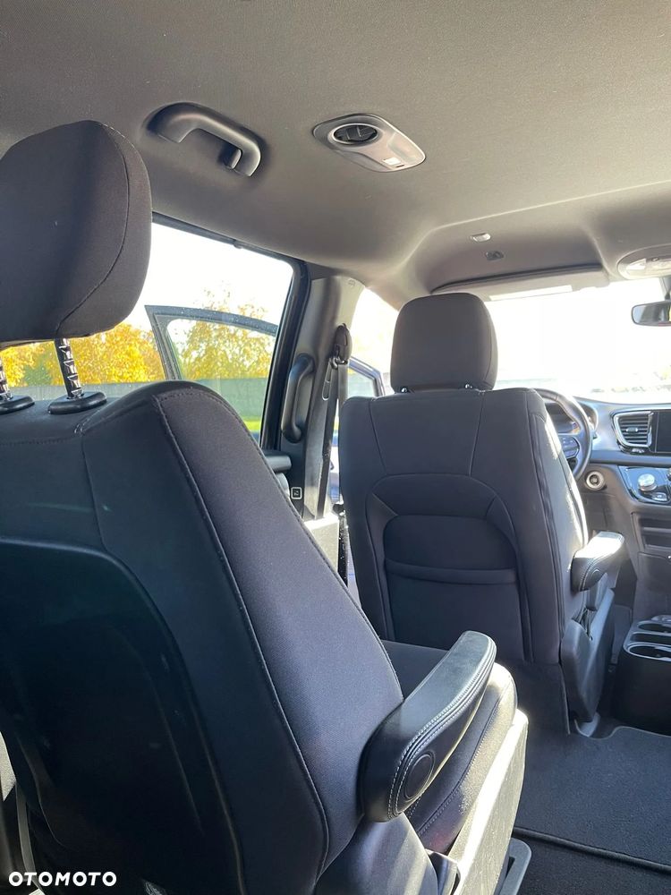 Chrysler Pacifica - 21