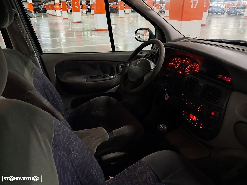 Renault Scénic 1.4 16V Expression - 16
