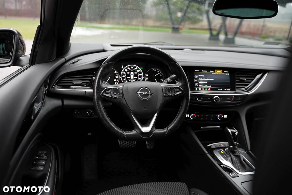 Opel Insignia CT 1.6 T Elite S&S - 36