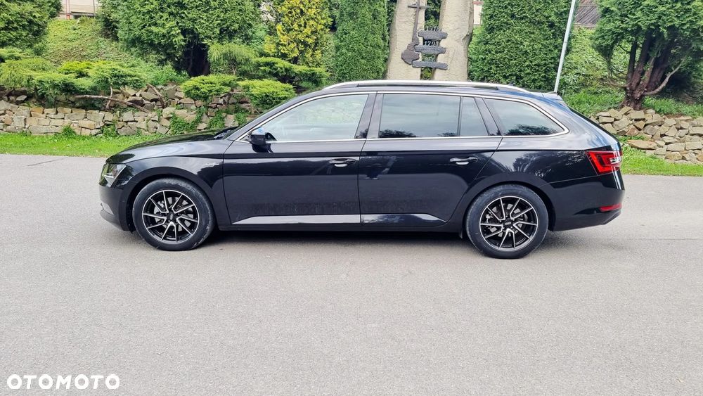 Skoda Superb Combi 2.0 TDI DSG Premium Edition - 15