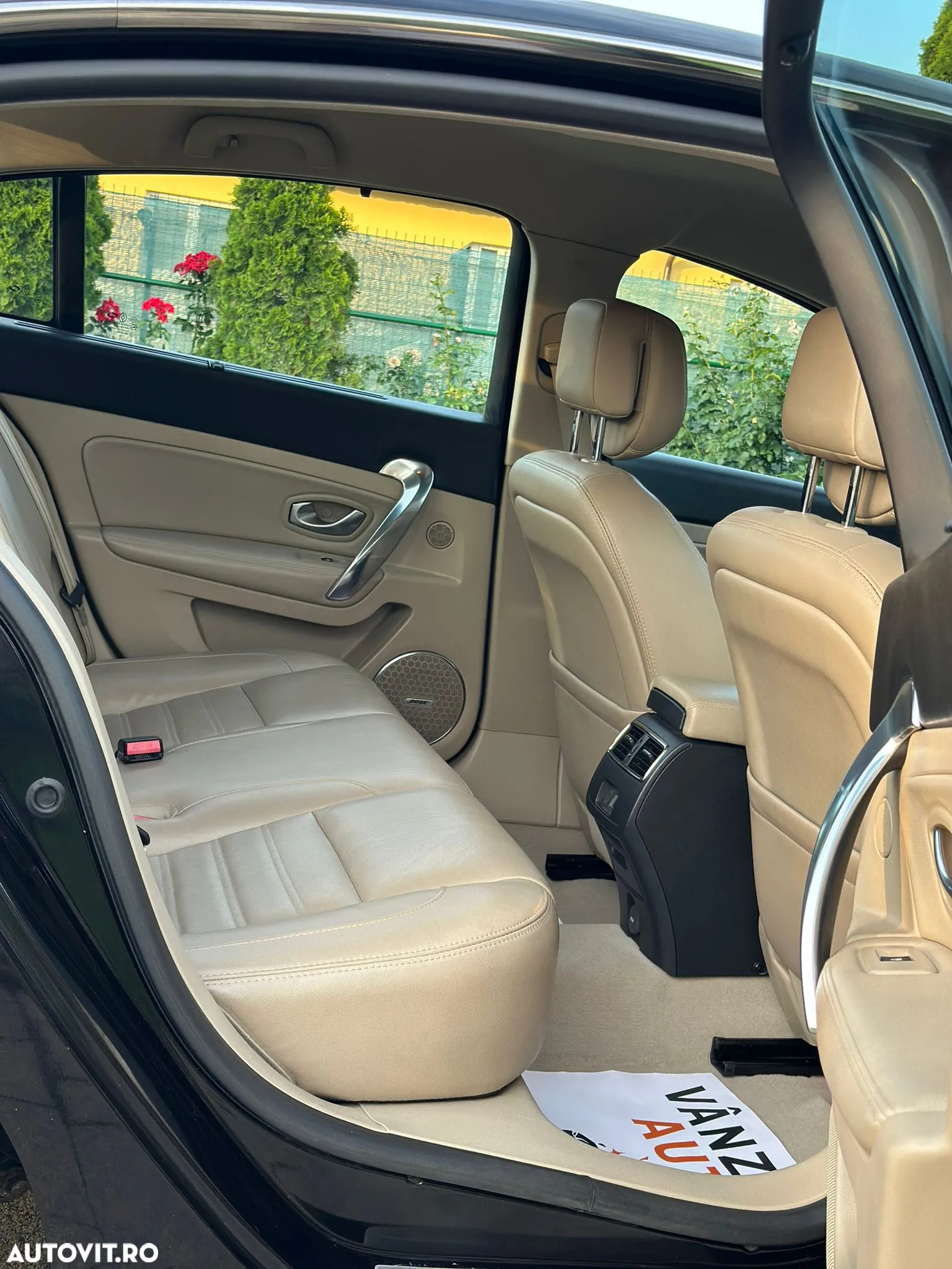 Renault Latitude 2.0 dCi Initiale Aut. - 9