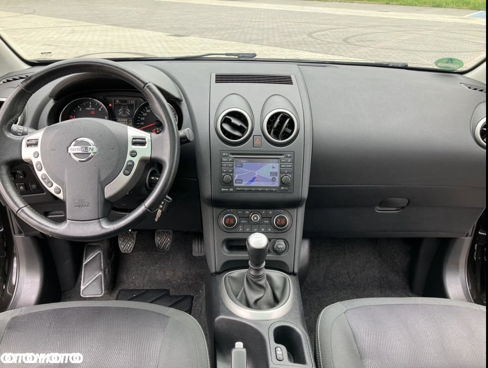Nissan Qashqai 1.6 dCi DPF acenta - 17