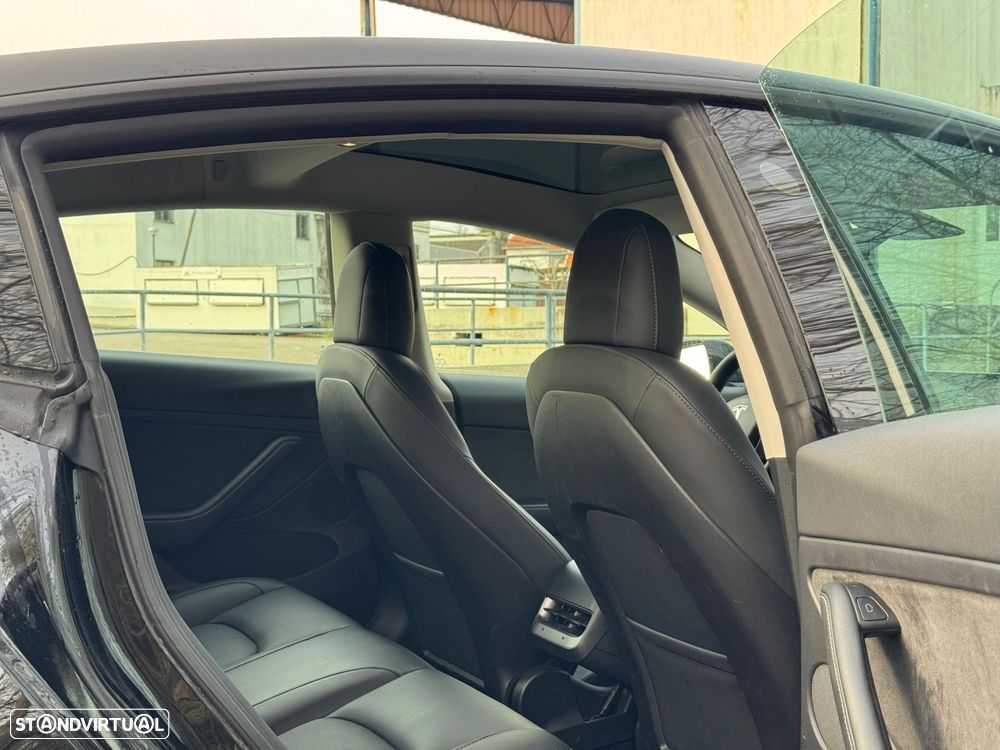 Tesla Model 3 Standard Range Plus RWD - 30