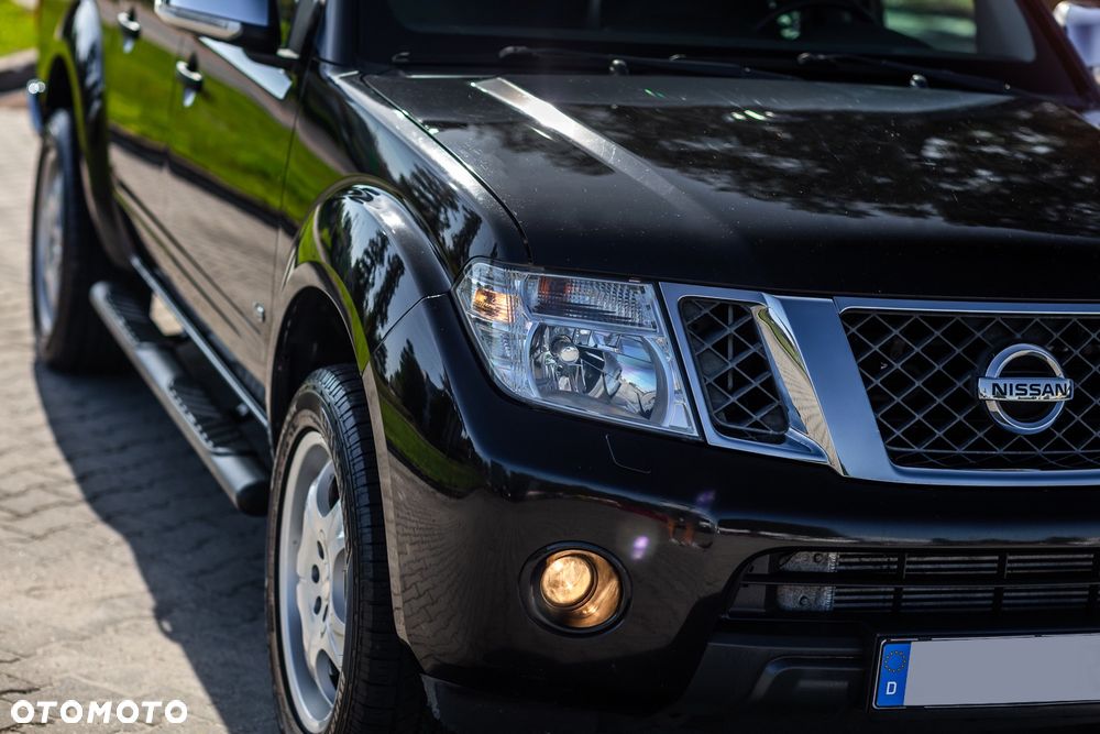 Nissan Navara 3.0 D V6 Platinum Long EU5 - 10