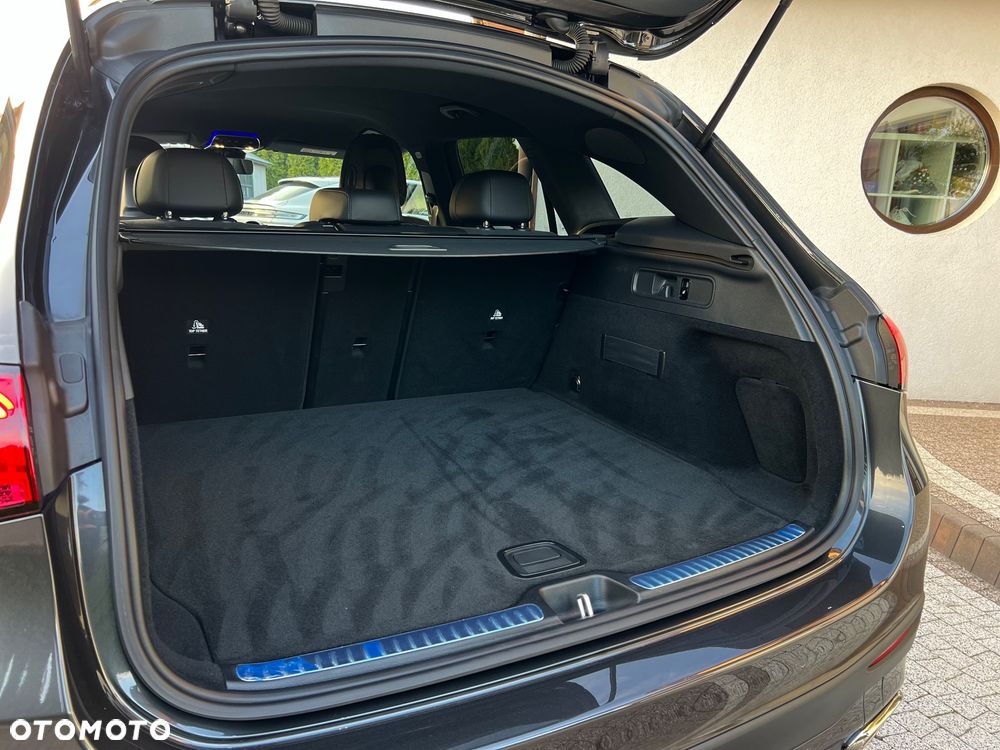 Mercedes-Benz GLC - 40