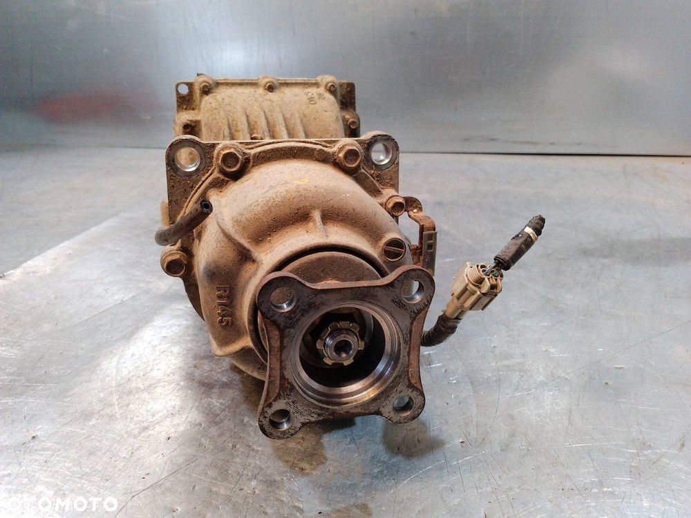 MOST TYLNY NISSAN X-TRAIL T30 ( 01-07 ) - 4