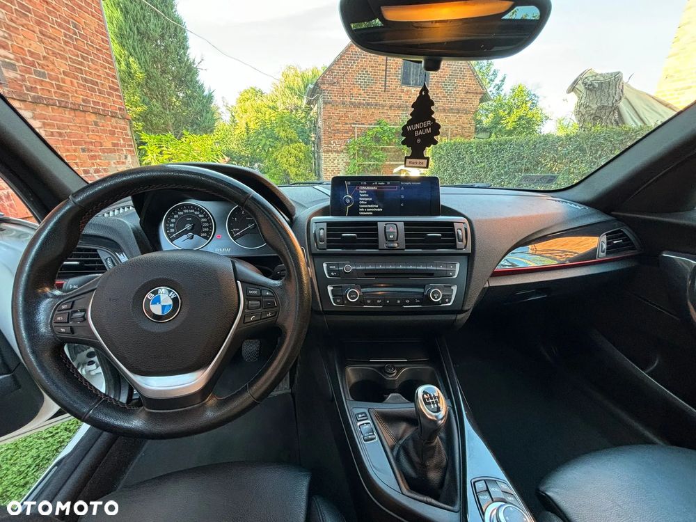 BMW Seria 1 120d Sport Line - 4