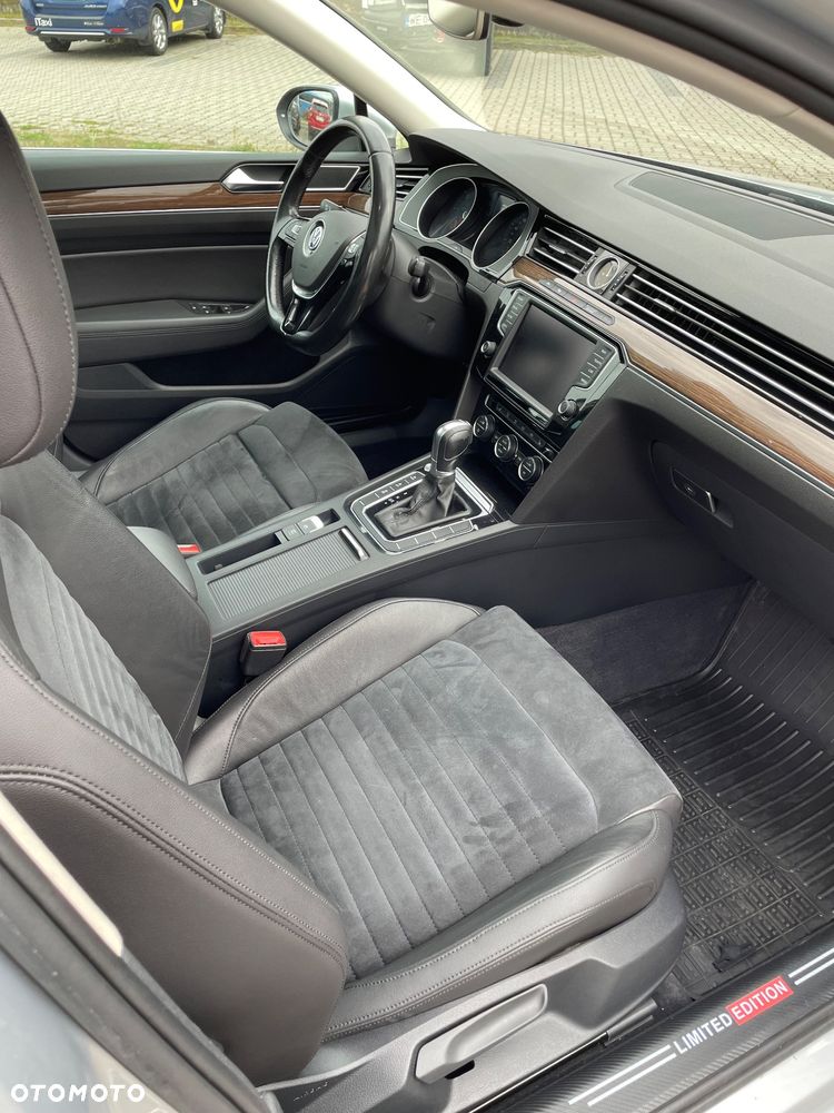 Volkswagen Passat Variant 2.0 TDI SCR DSG Highline - 25