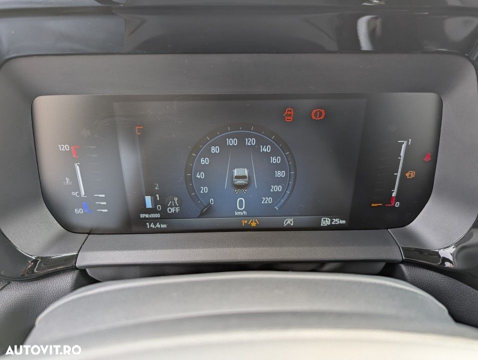 Ford Tourneo Courier - 16