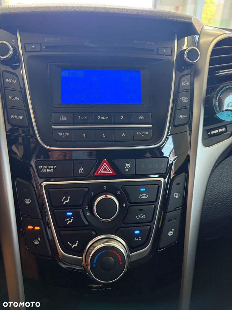 Hyundai i30 1.4 Fifa World Cup Edition - 17