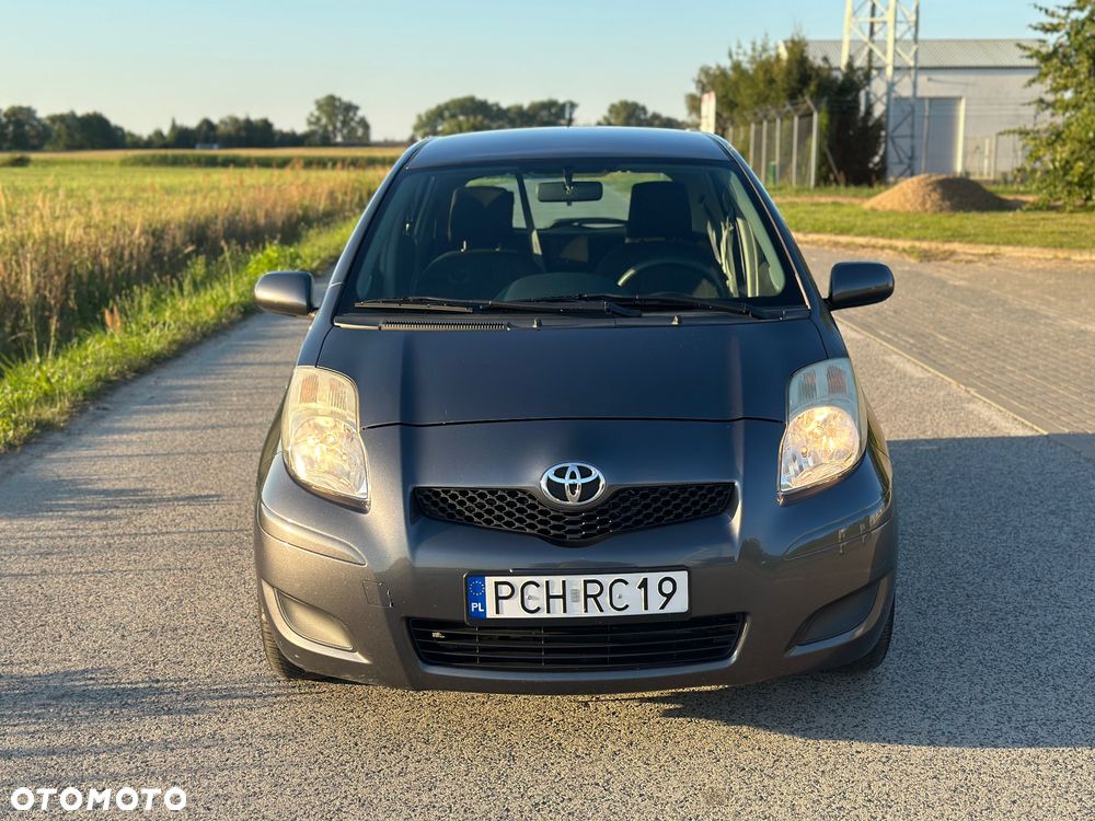 Toyota Yaris - 12