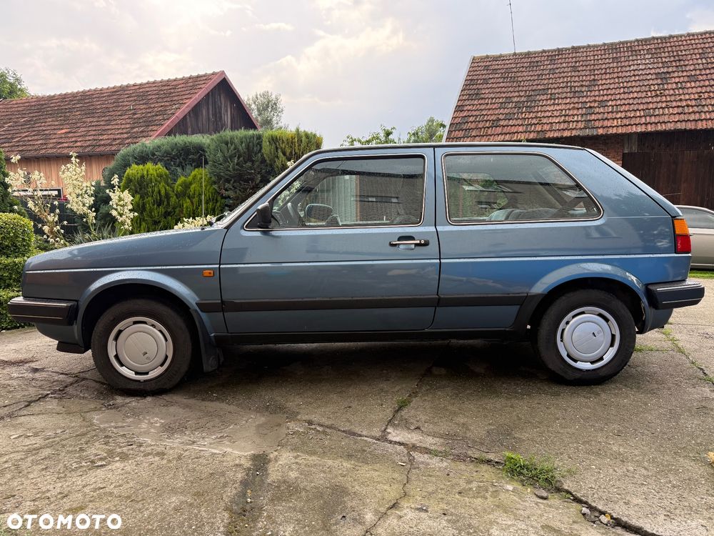 Volkswagen Golf 1.6 GL - 2