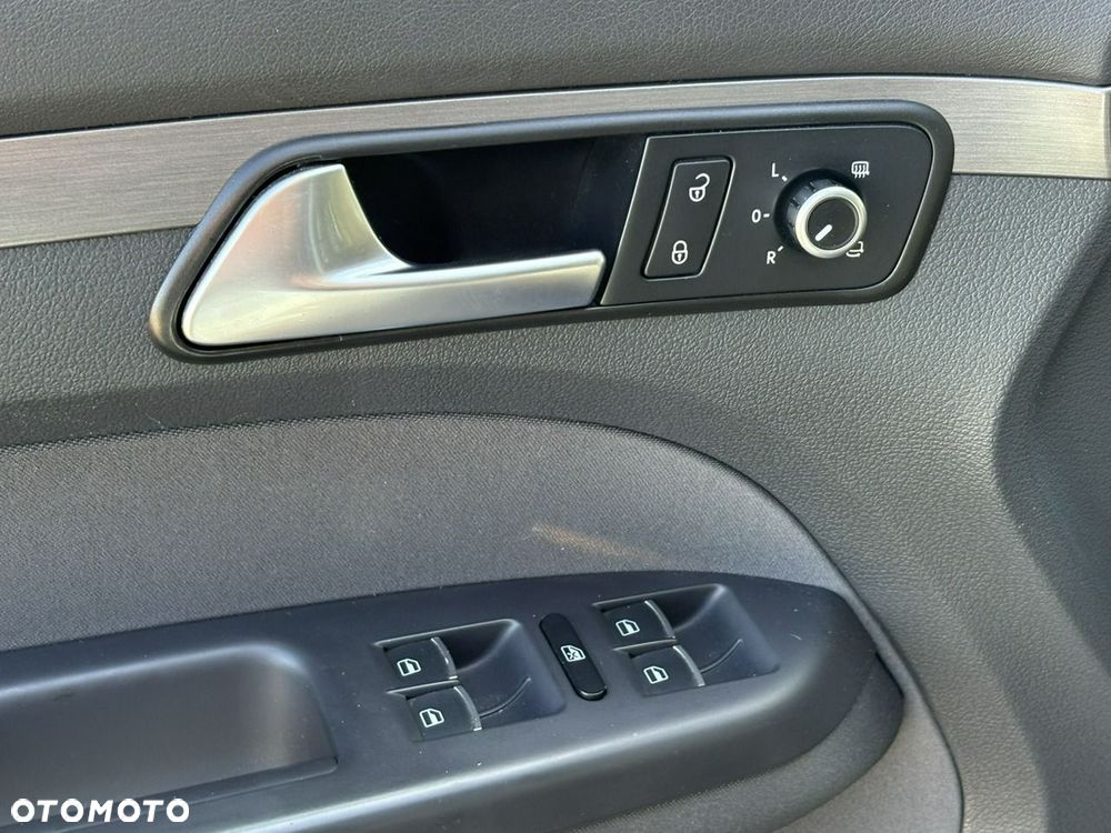 Volkswagen Touran 1.6 TDI DPF BlueMotion Technology DSG Cup - 26