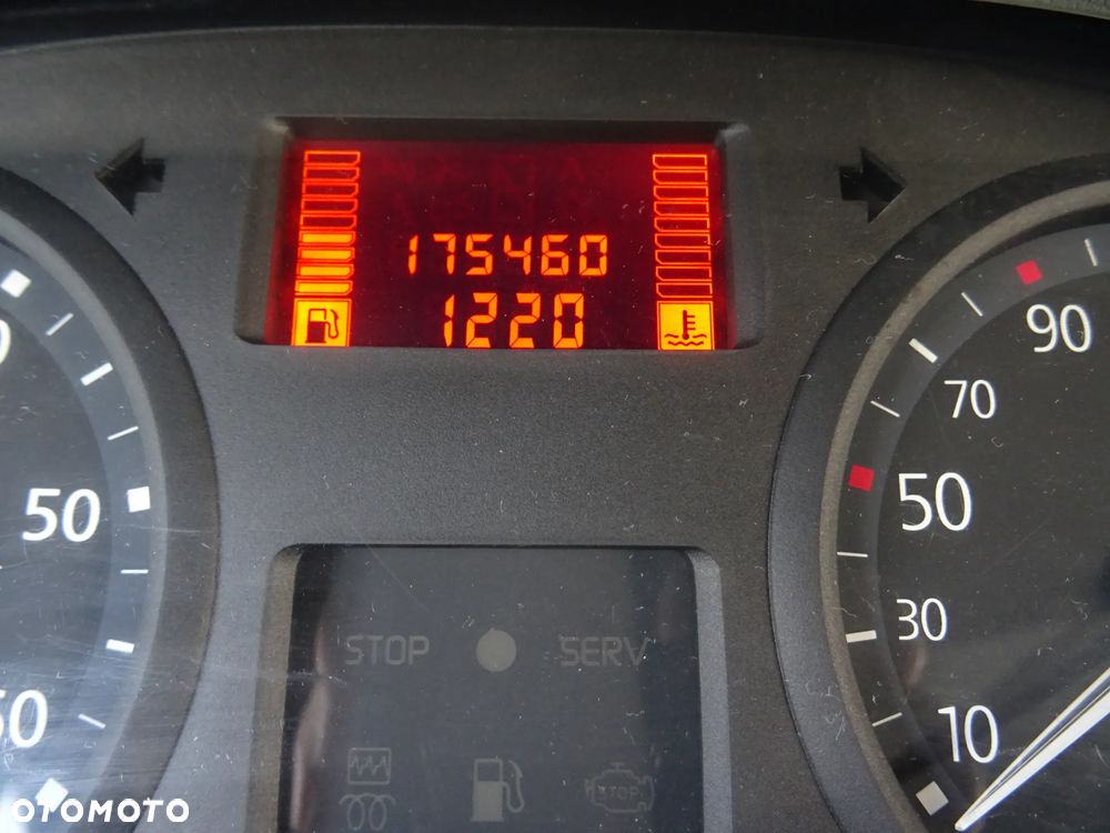 Renault Trafic 2,0 DCI 175tys km Furgon - 16