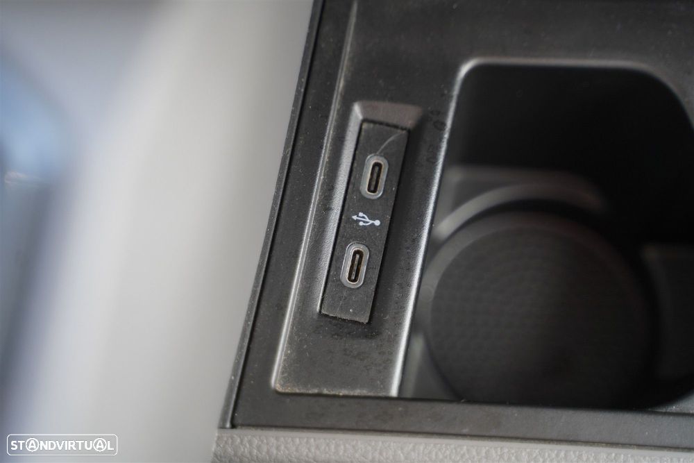 VW Caravelle 2.0 TDi BM Longa Comfortline - 23