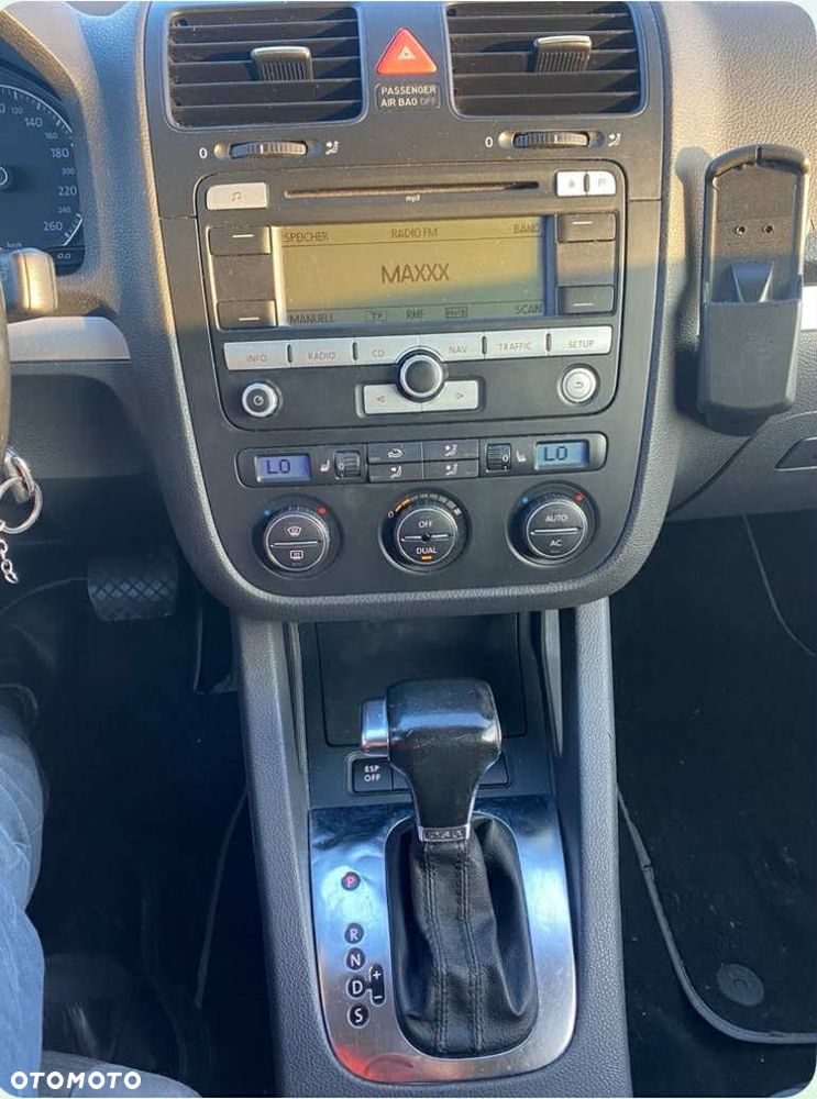 Volkswagen Golf 1.4 TSI Comfortline DSG - 6