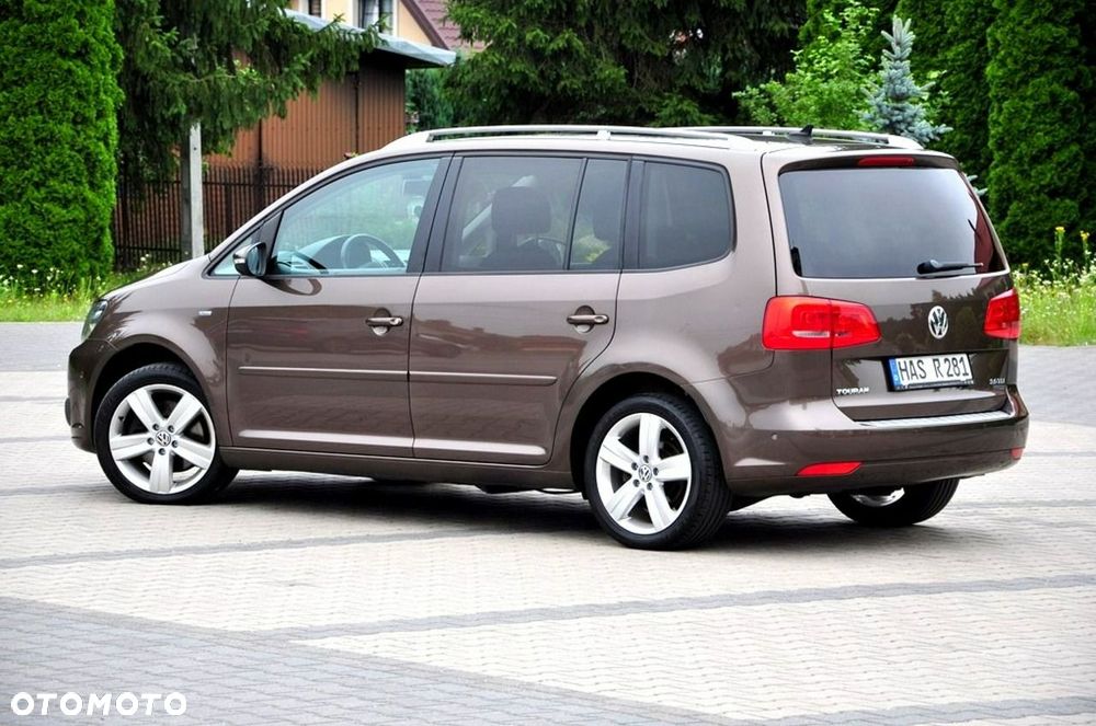 Volkswagen Touran - 19