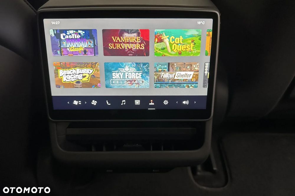 Tesla Model 3 Langstreckenbatterie Allradantrieb Dual Motor - 11