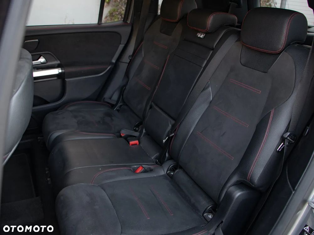 Mercedes-Benz GLB 220 d 4-Matic AMG Line 8G-DCT - 17