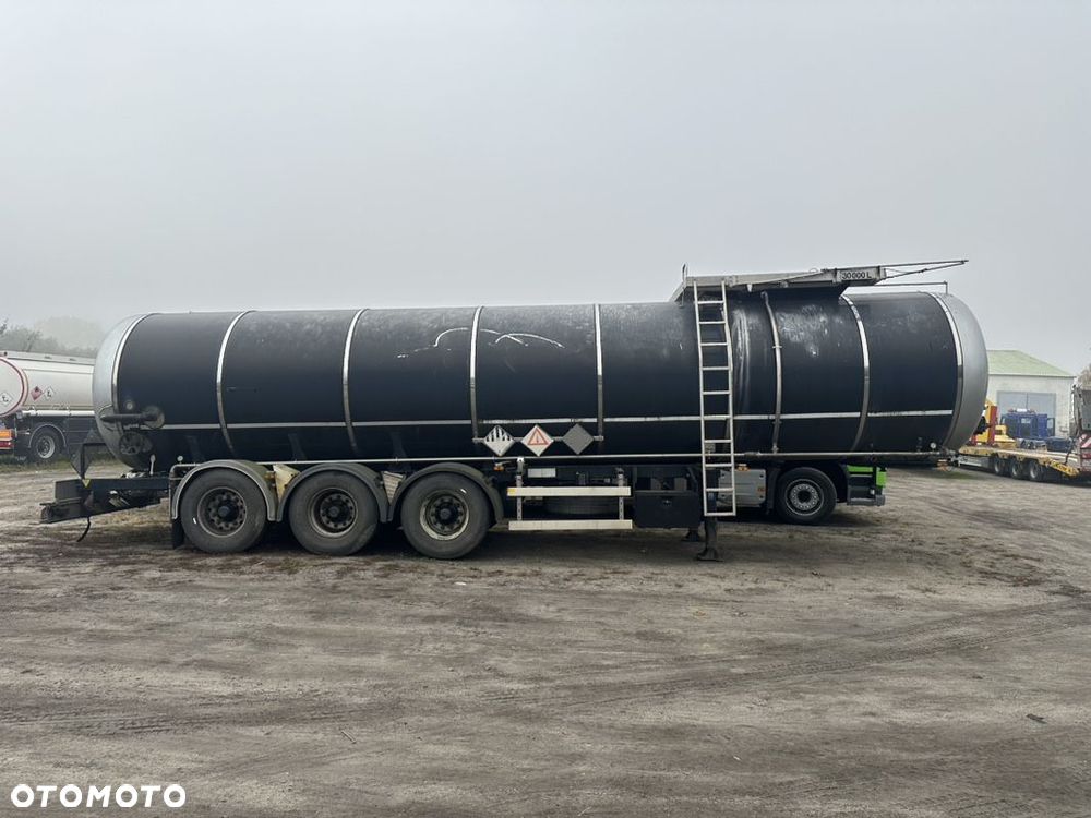 Lag 0-3-39 T CYSTERNA DO Bitumu Ropopochodnych 30 tys Litrow - 2