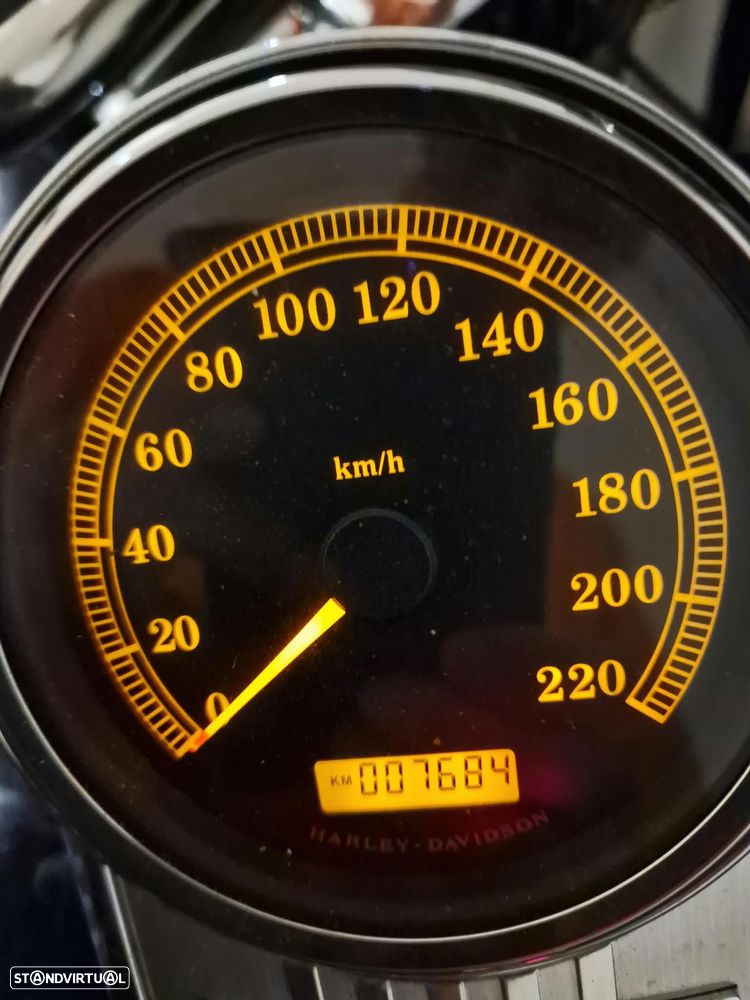 Harley-Davidson FLHRCI Road King Classic - 5