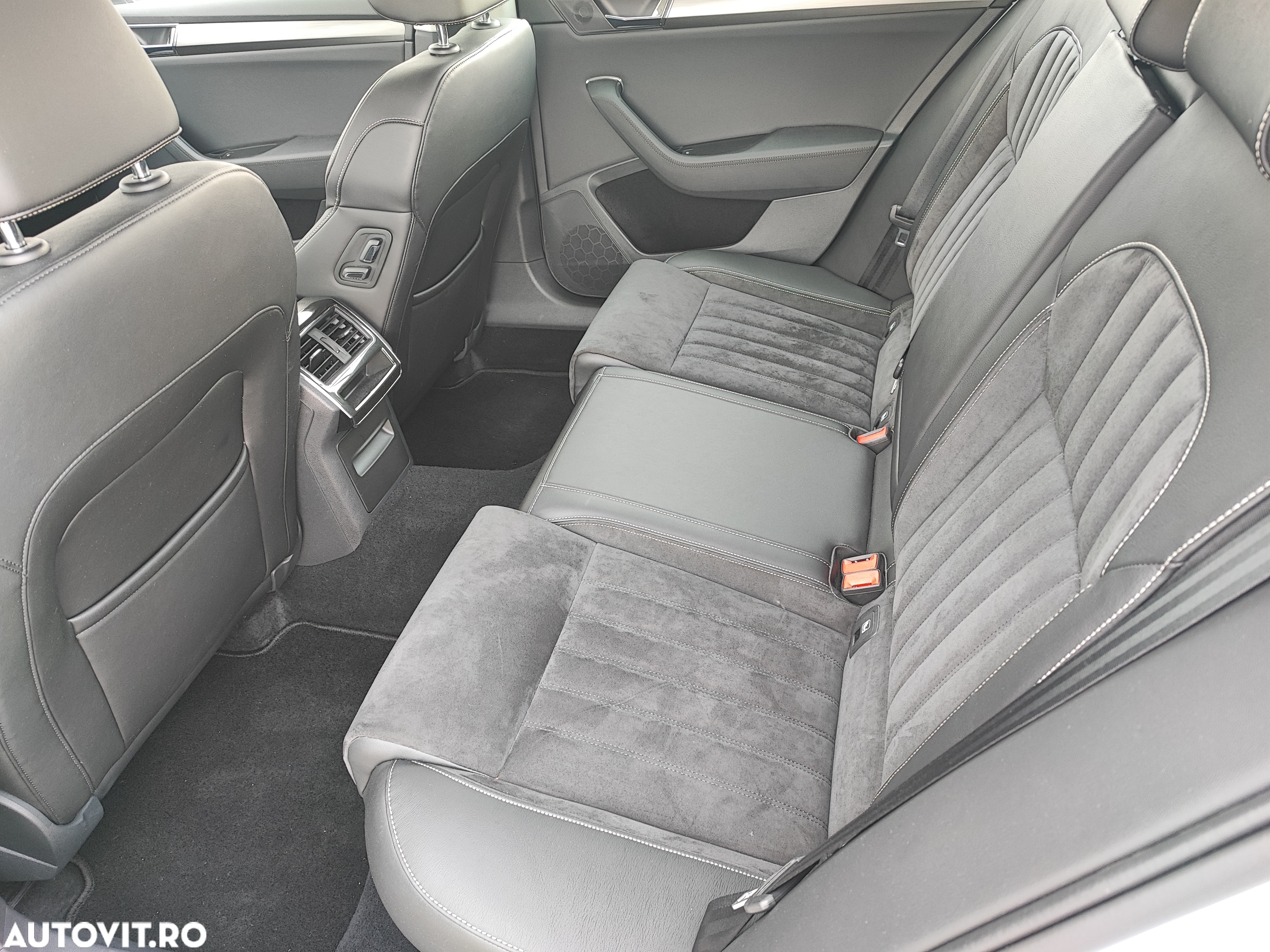 Skoda Superb Combi 1.4 TSI PHEV Style - 14