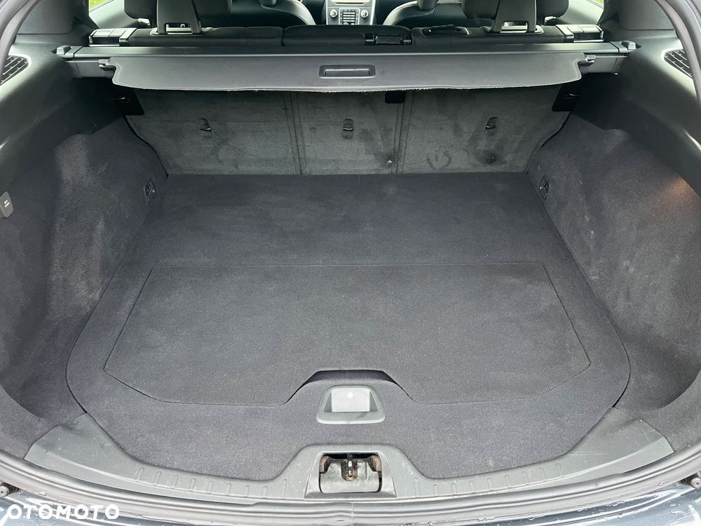 Volvo V60 D3 Momentum Core - 37