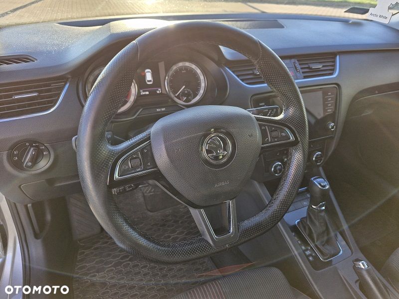 Skoda Octavia 2.0 TDI 4x4 Style DSG - 10