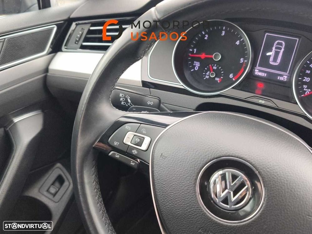 VW Passat Variant 2.0 TDI Confortline DSG - 15