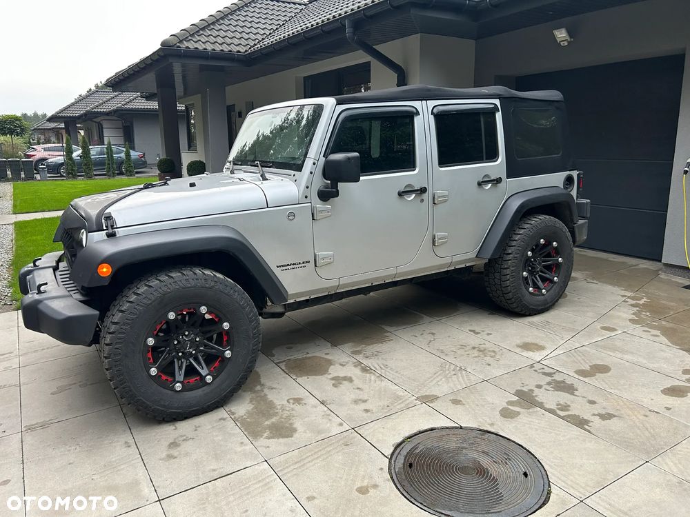 Jeep Wrangler Unlimited 3.8 Automatik Sahara - 4